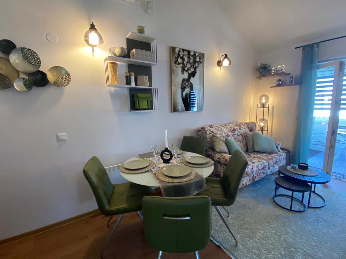 Afrodita Bistrica Sutivan Bagian luar foto
