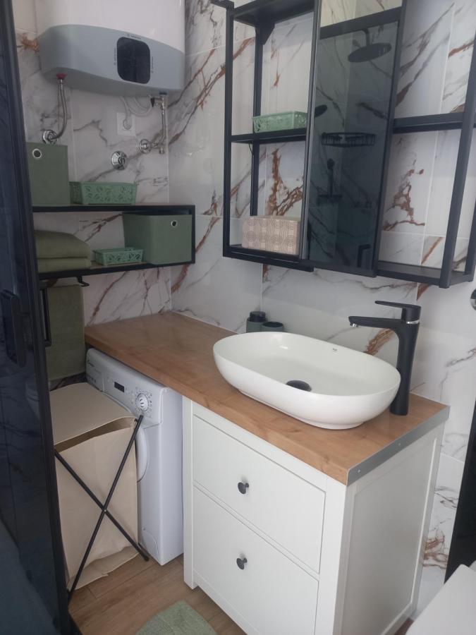 Afrodita Bistrica Sutivan Bagian luar foto